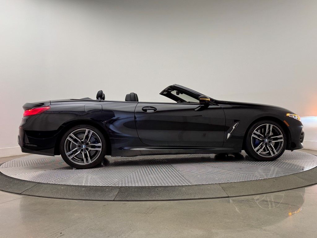 Thumbnail: 2023 BMW 8 Series - 17