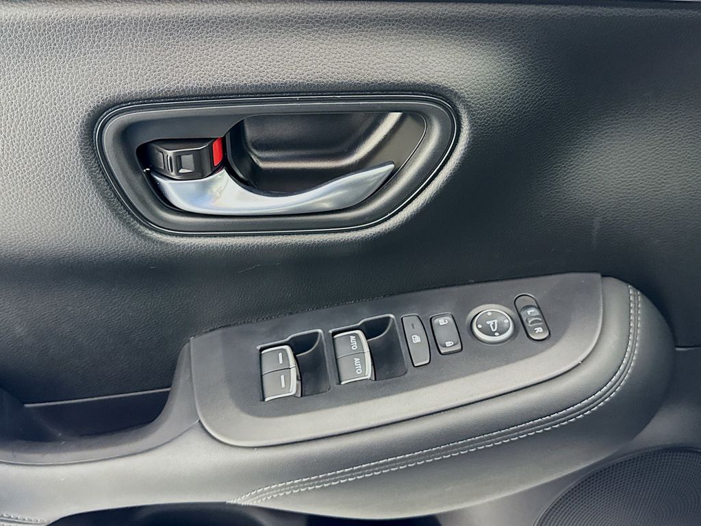 Used Car 2025 Honda Hr-v  Ex-l For Sale Under $30,000 In Austin, Texas