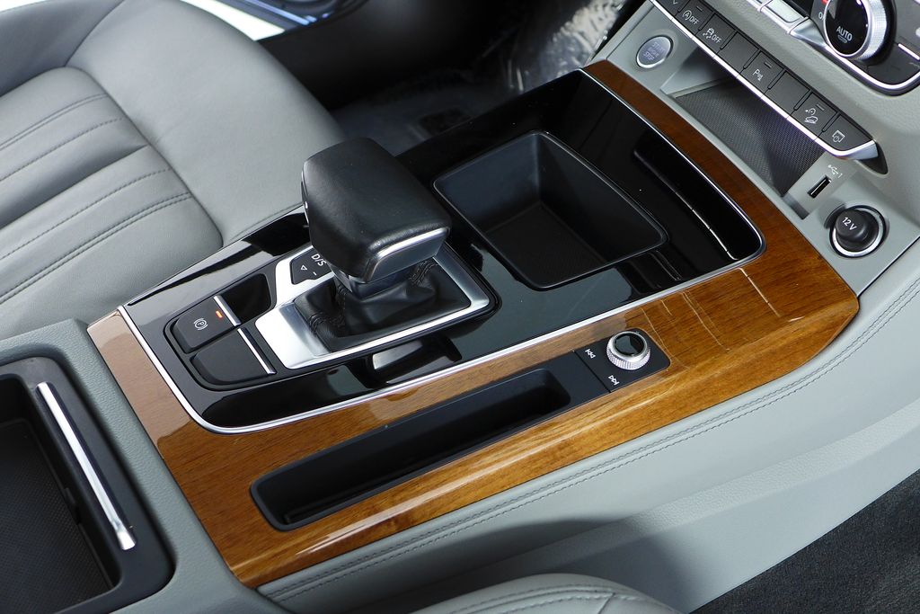 Thumbnail: 2022 Audi Q5 - 15