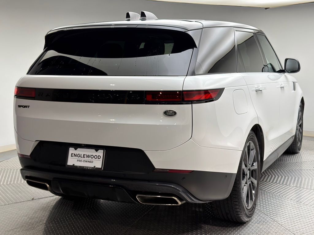 Thumbnail: 2023 Land Rover Range Rover Sport - 3