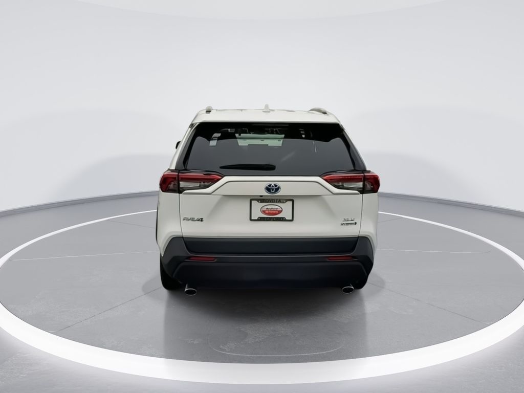 2022 Toyota RAV4 XLE 7