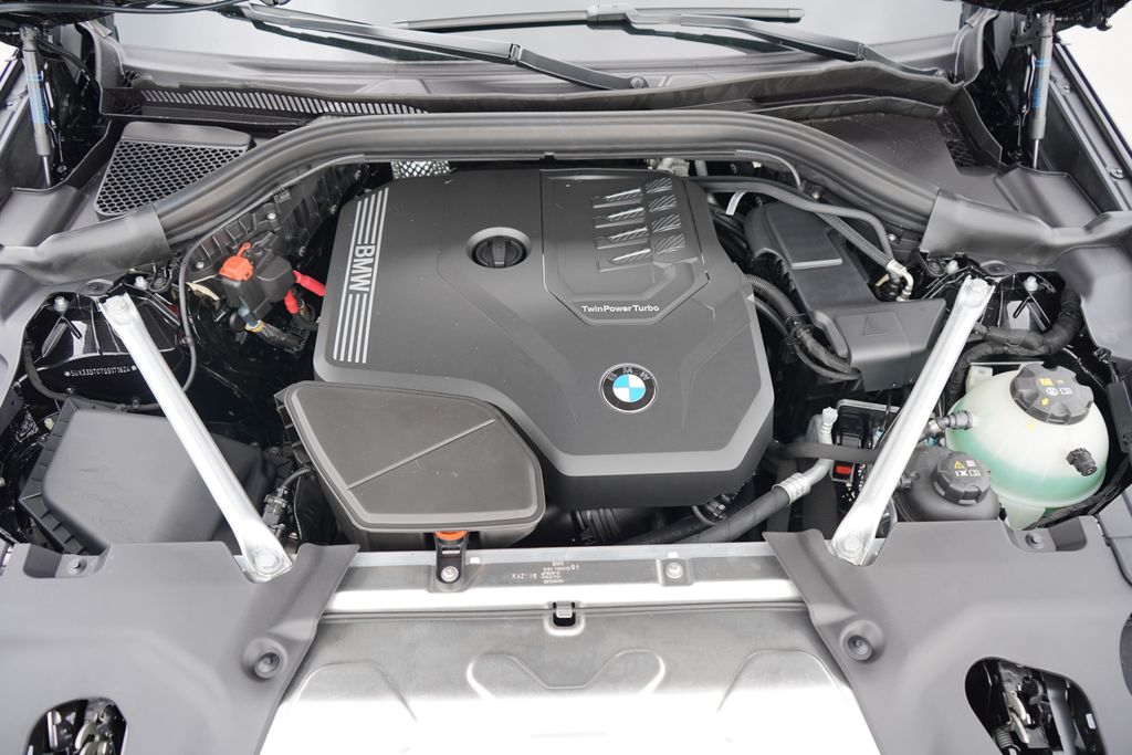 Thumbnail: 2025 BMW X4 - 20