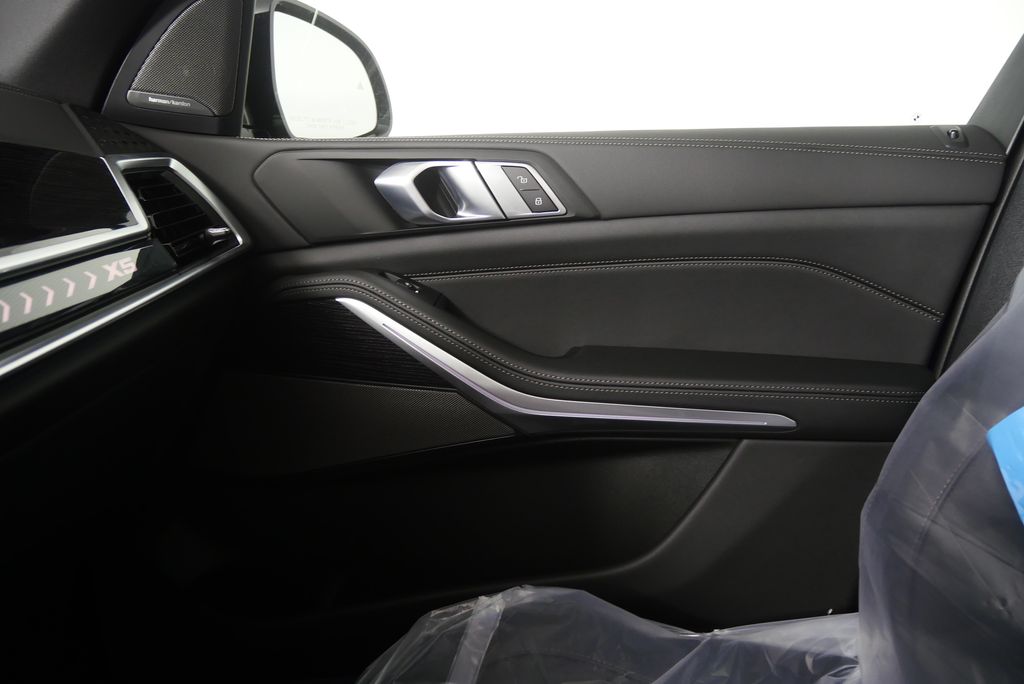 Thumbnail: 2026 BMW X5 - 24