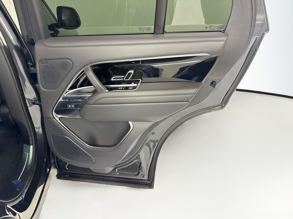 Thumbnail: 2026 Land Rover Range Rover - 27