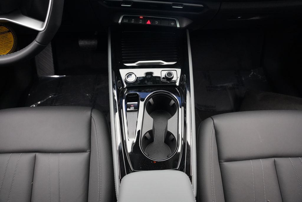 Thumbnail: 2026 Audi Q3 - 13