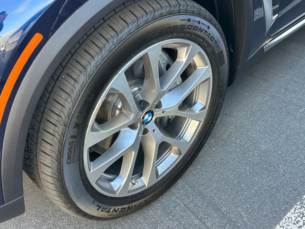 Thumbnail: 2026 BMW X5 - 3