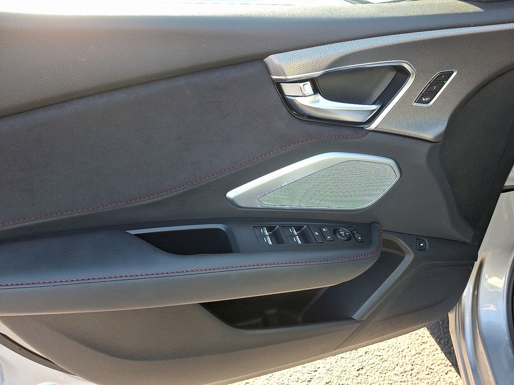 Thumbnail: 2025 Acura RDX - 13