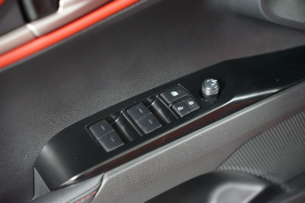 Thumbnail: 2025 Toyota Camry - 32