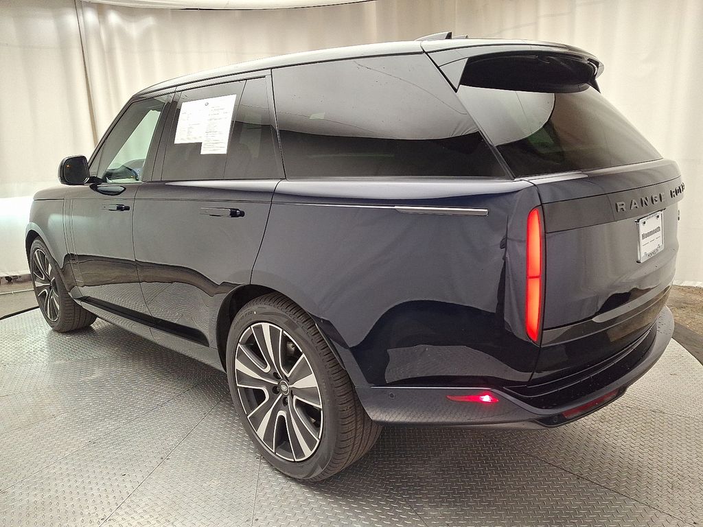 2023 Land Rover Range Rover SE 6