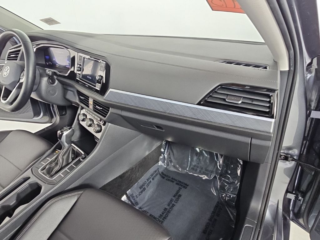 Thumbnail: 2023 Volkswagen Jetta - 14