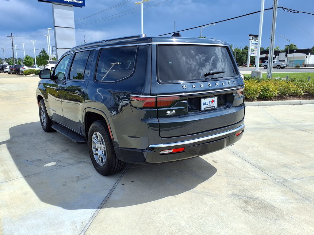 Used 2024 Gray Jeep Base image 5