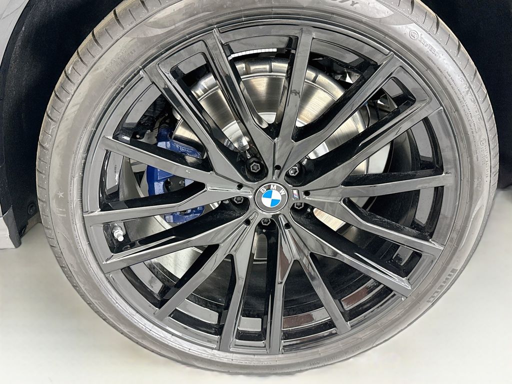 Thumbnail: 2027 BMW X6 - 30
