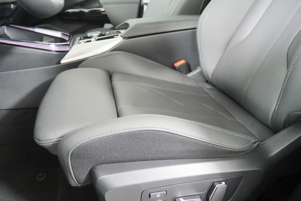 Thumbnail: 2026 BMW X3 - 10