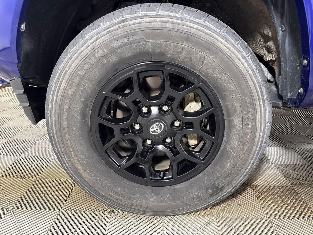 Certified Used 2022 Blue Toyota SR5 image 13