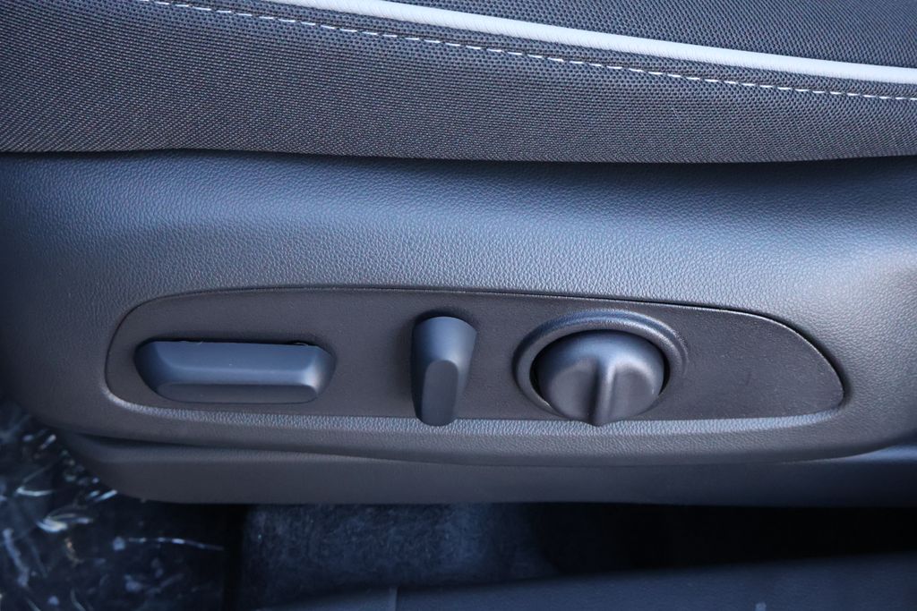 Thumbnail: 2026 Chevrolet TrailBlazer - 16