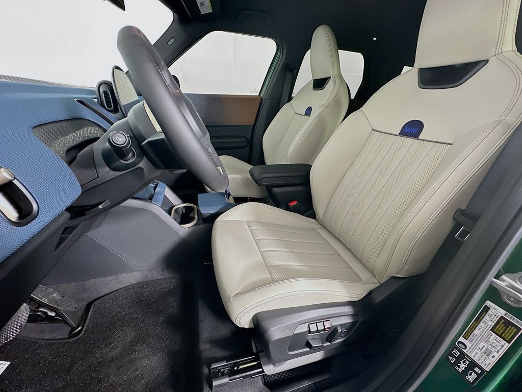 2025 MINI Cooper Countryman Base 16