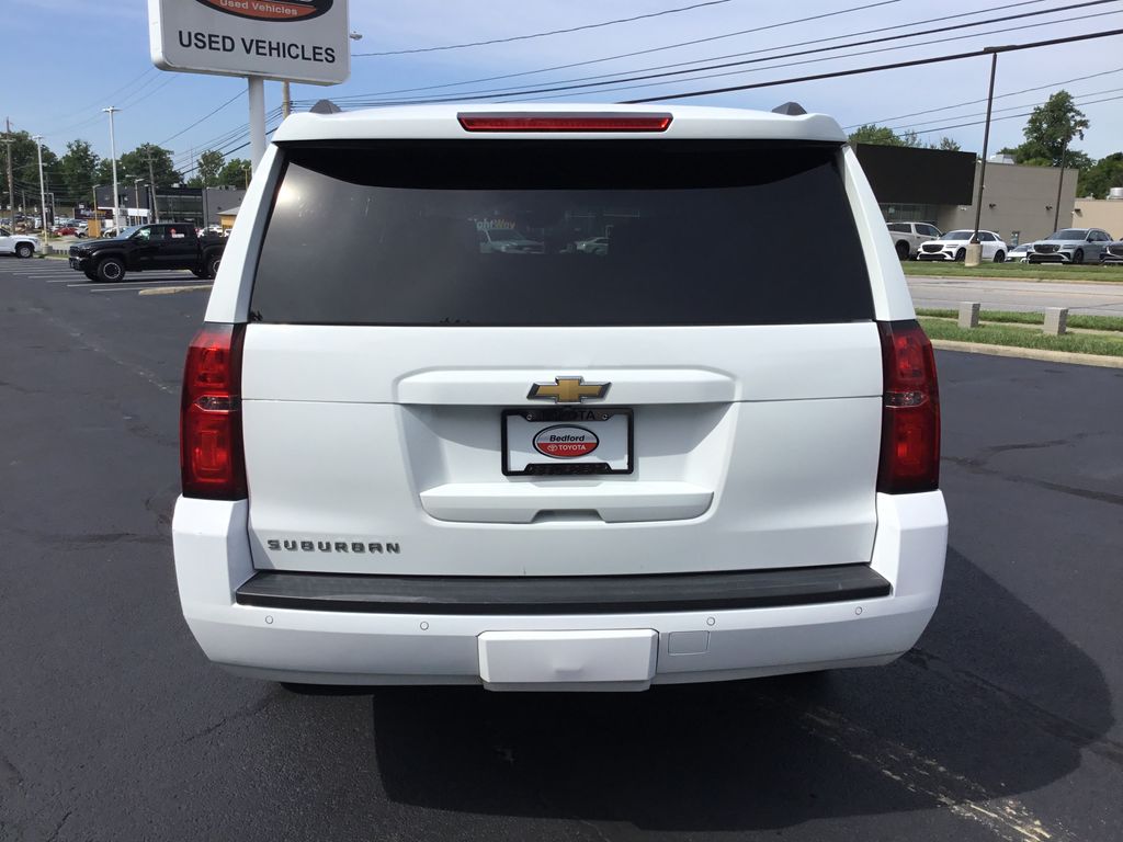 Thumbnail: 2017 Chevrolet Suburban - 4