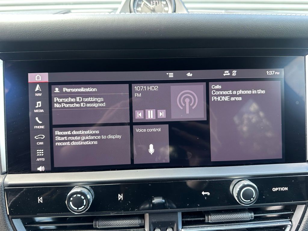 Thumbnail: 2023 Porsche Macan - 28