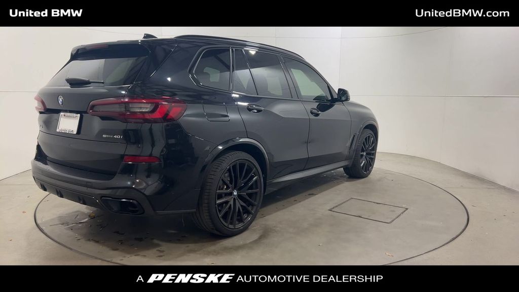 Thumbnail: 2021 BMW X5 - 8
