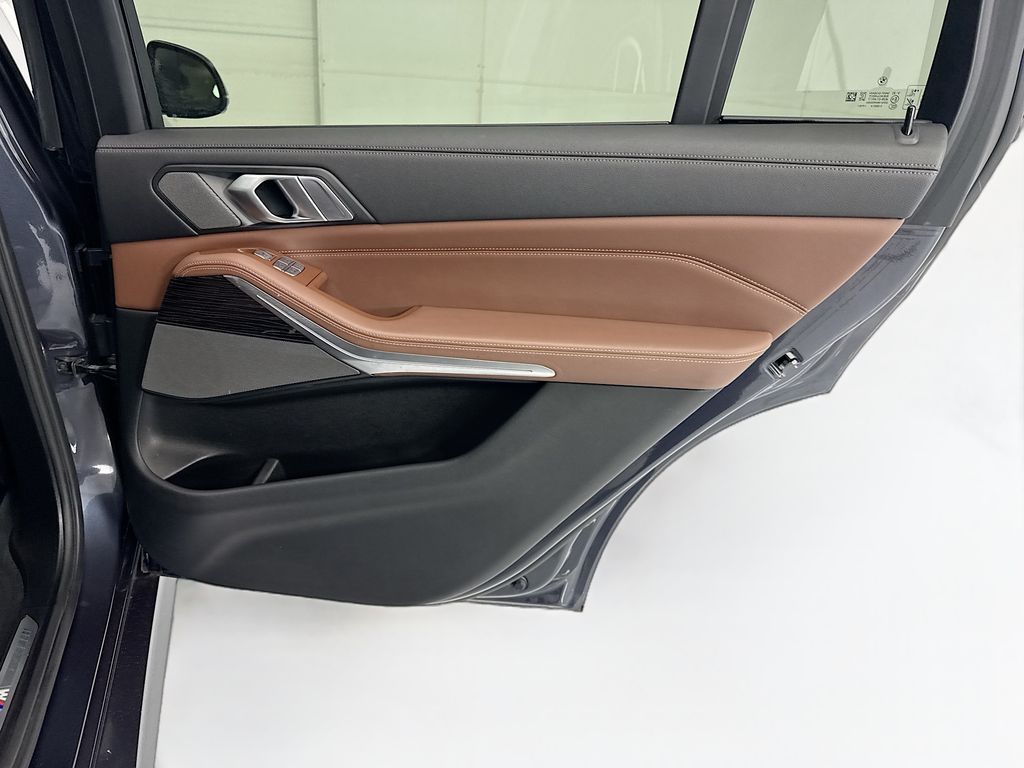 Thumbnail: 2019 BMW X7 - 26