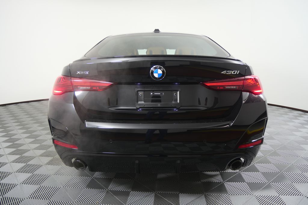 Thumbnail: 2026 BMW 4 Series - 4
