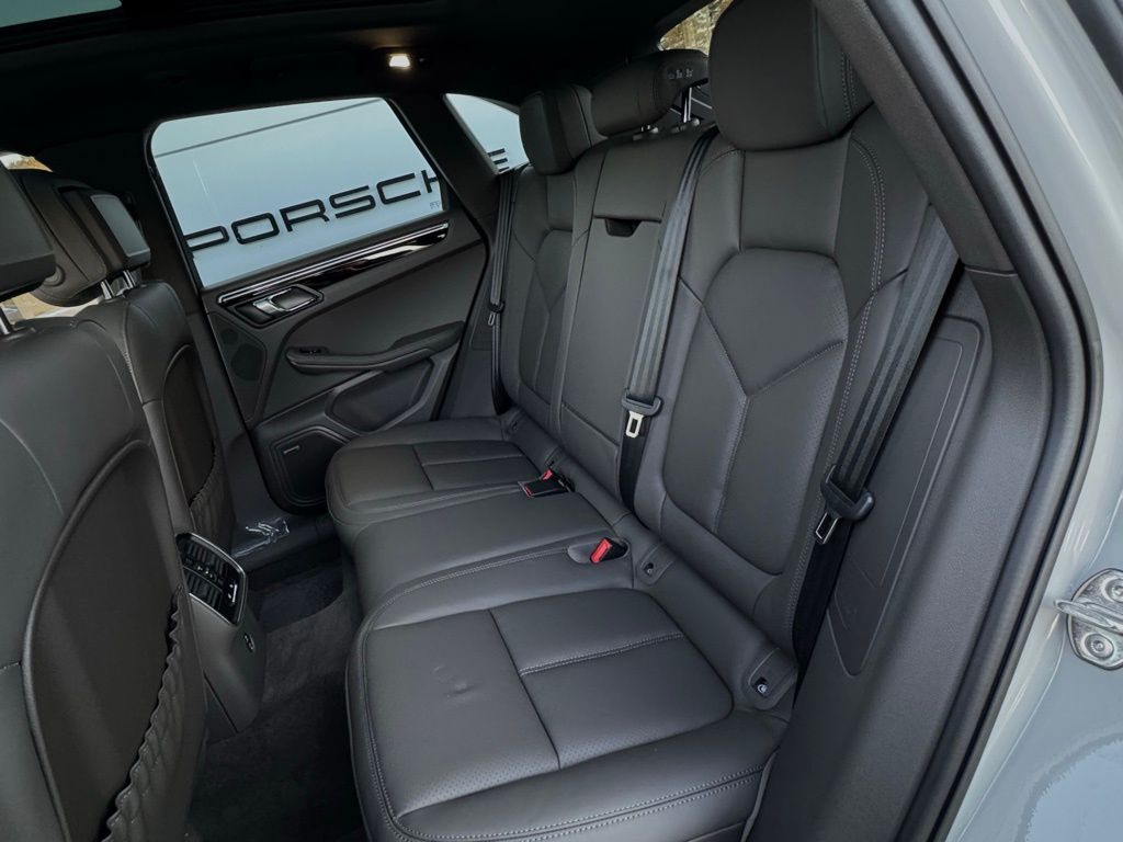 Used 2026  Porsche  image 52