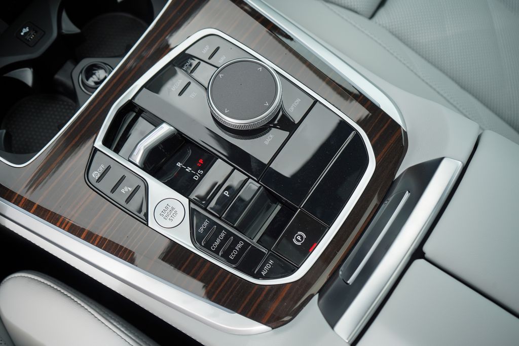 Thumbnail: 2026 BMW X5 - 18