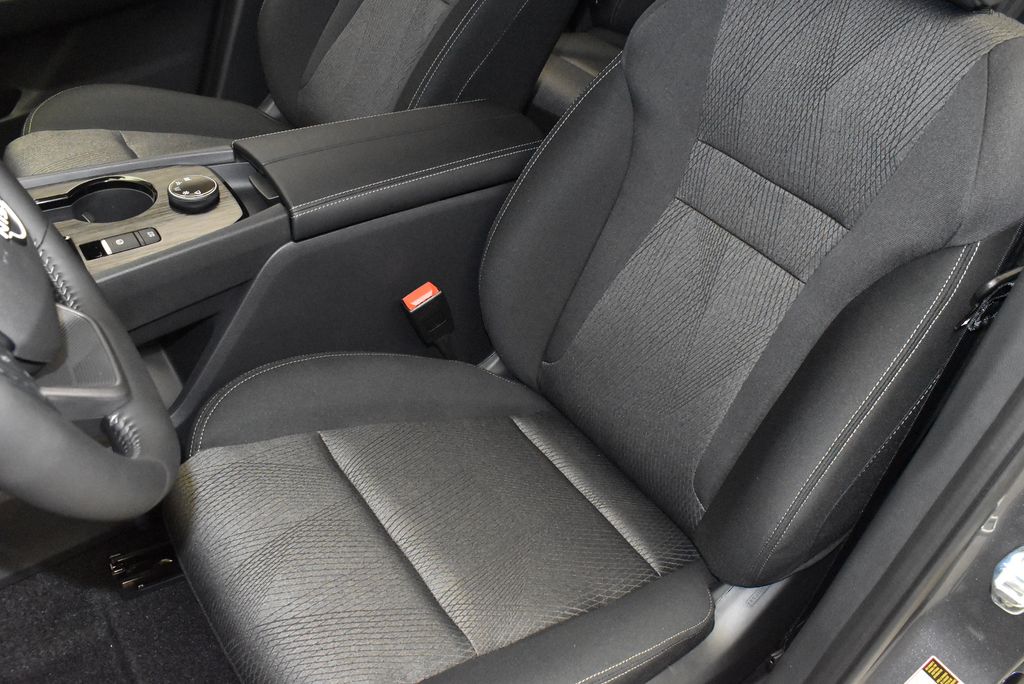 2025 Nissan Rogue SV 13