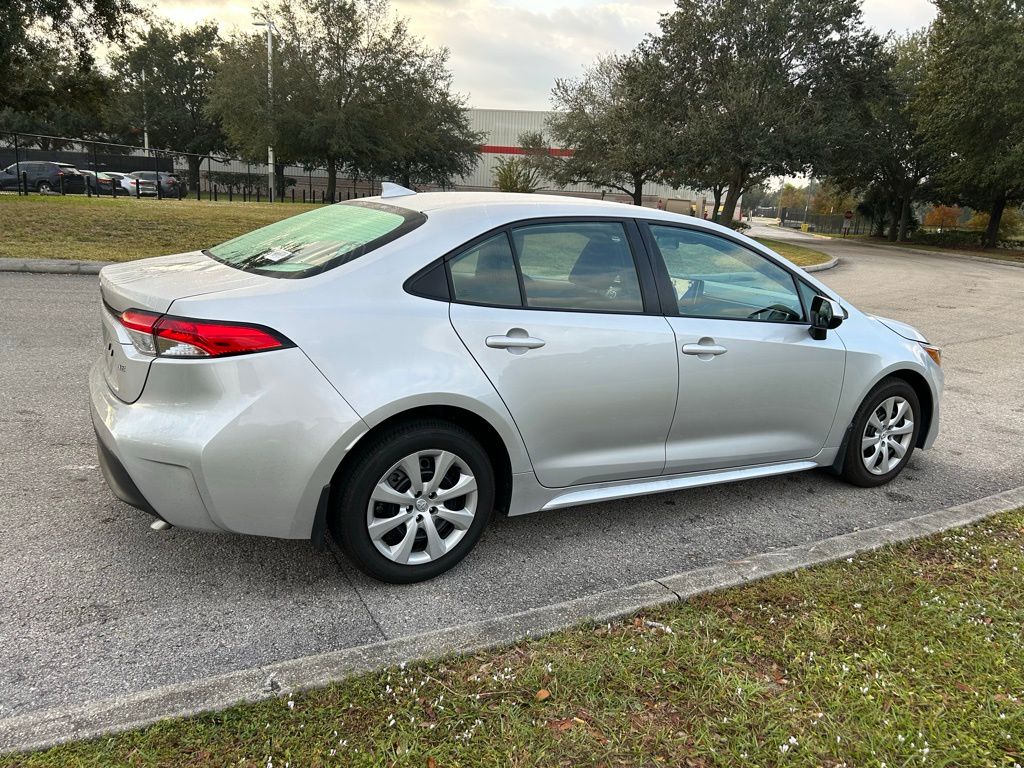 Thumbnail: 2025 Toyota Corolla - 5