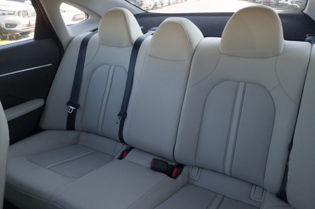 New 2026 Gray Hyundai SE image 14