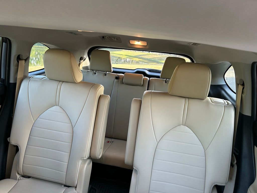 2024 Toyota Highlander XLE 16