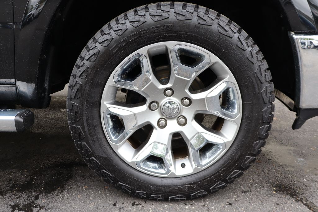 used 2015 Ram 1500 car, priced at $18,500