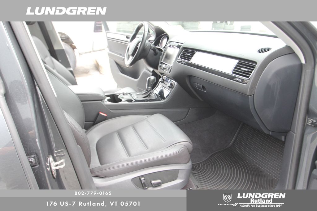 Used 2013 Volkswagen Touareg SUV