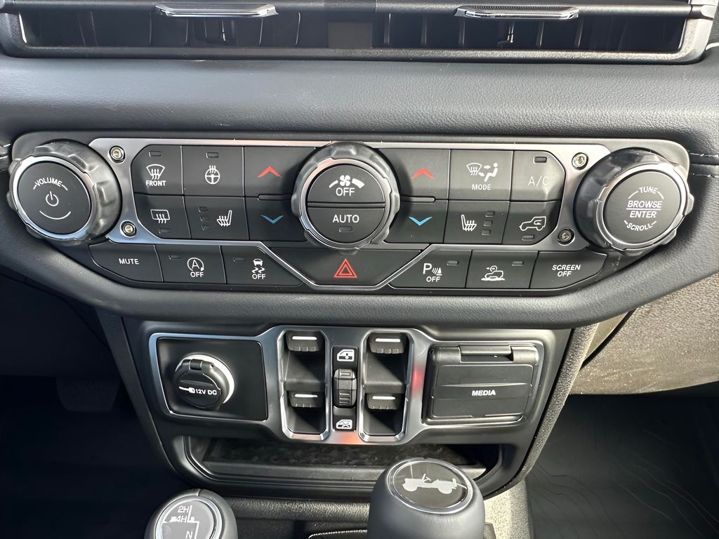 2026 Jeep Wrangler 4-Door Sahara - Photo 22