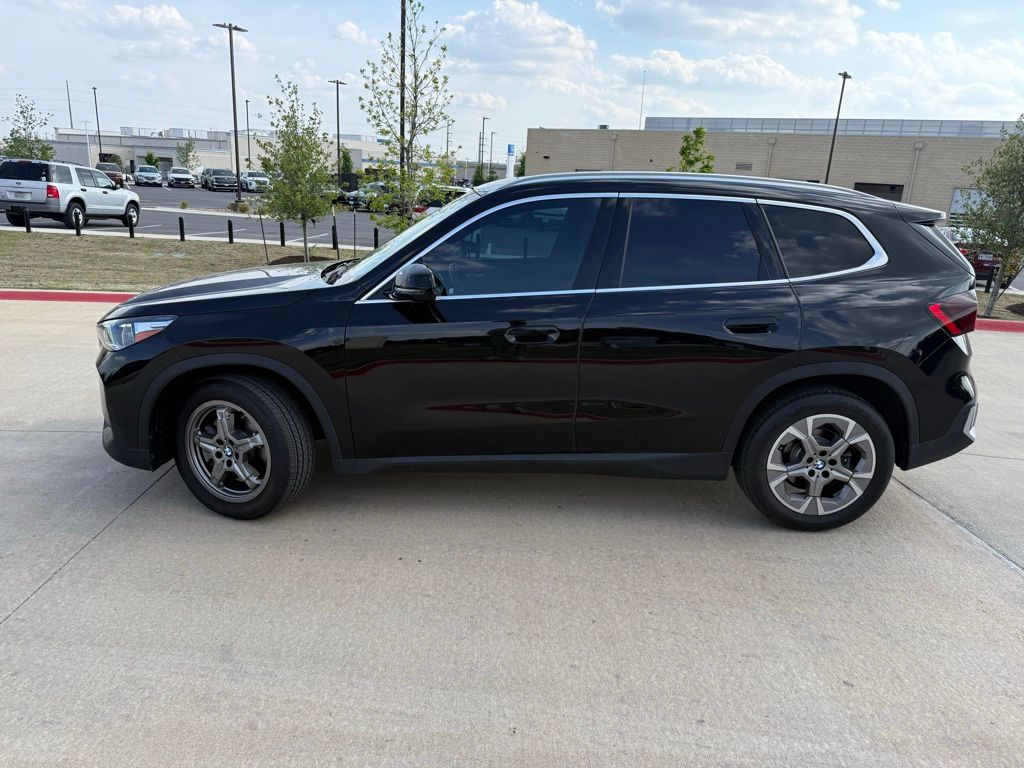 Thumbnail: 2023 BMW X1 - 8