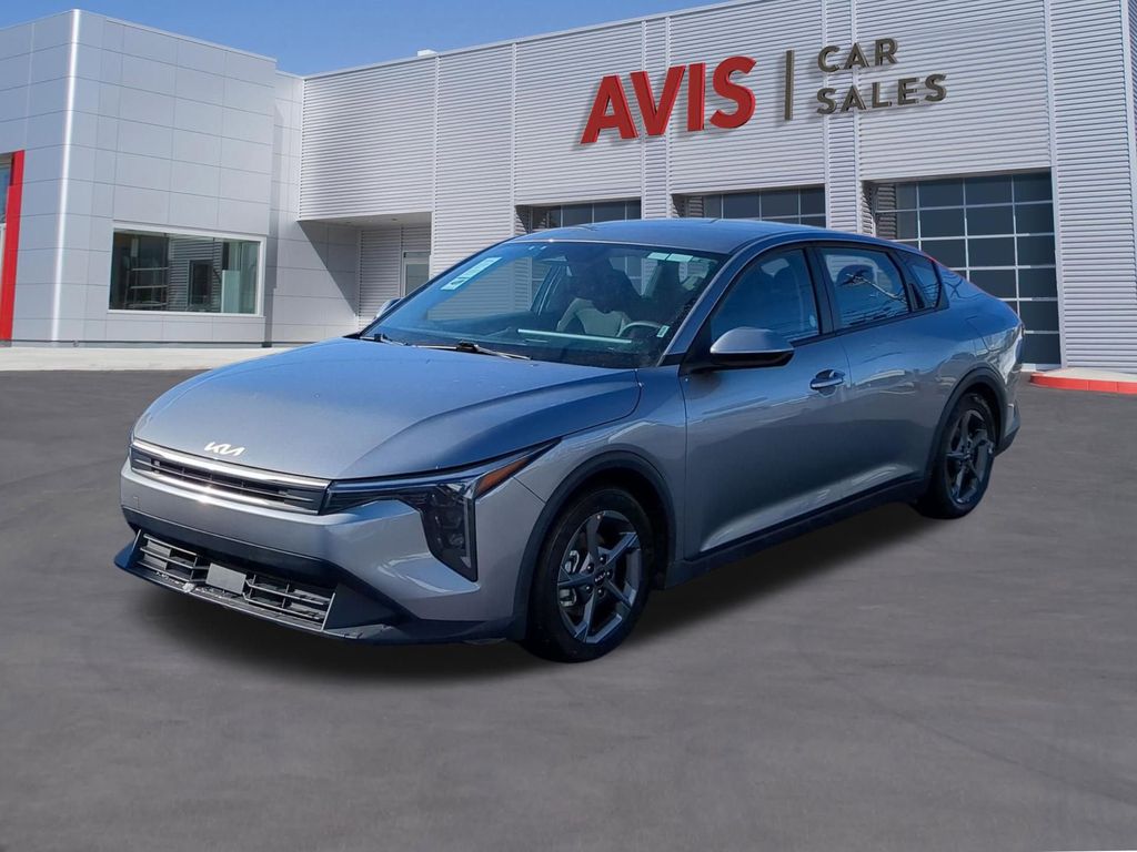 2025 Kia K4 LXS FWD