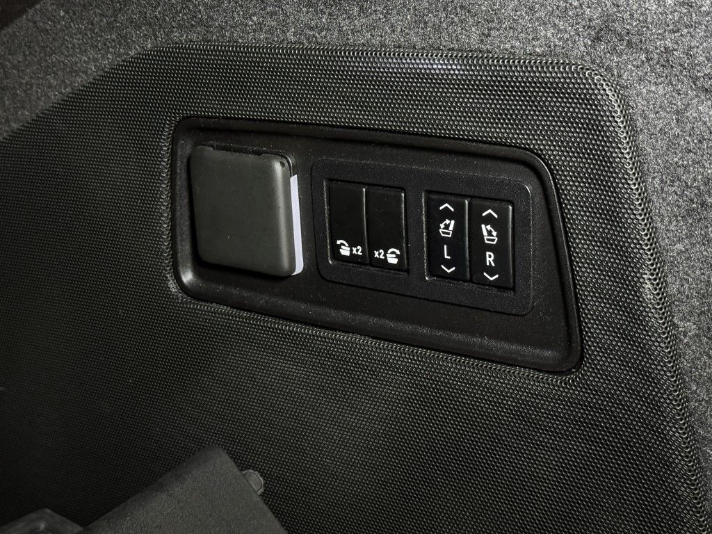 2021 Cadillac Escalade Sport 27