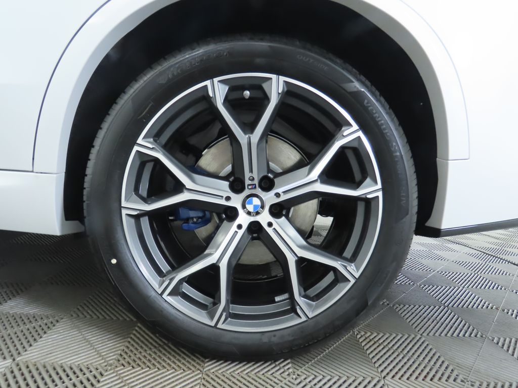 Thumbnail: 2026 BMW X5 - 32