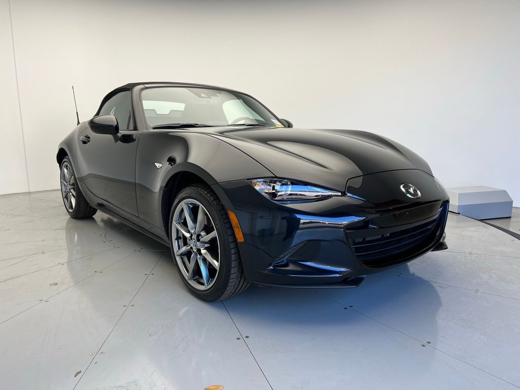 2023 Mazda MX-5 Miata Grand Touring 4