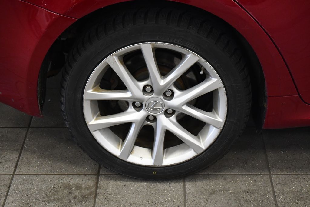 Thumbnail: 2013 Lexus IS - 10
