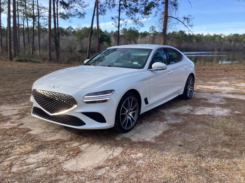 Uyuni White 2025 Genesis G70 2.5T Standard RWD Sedan Rear-Wheel Drive 8-Speed Automatic Overdrive