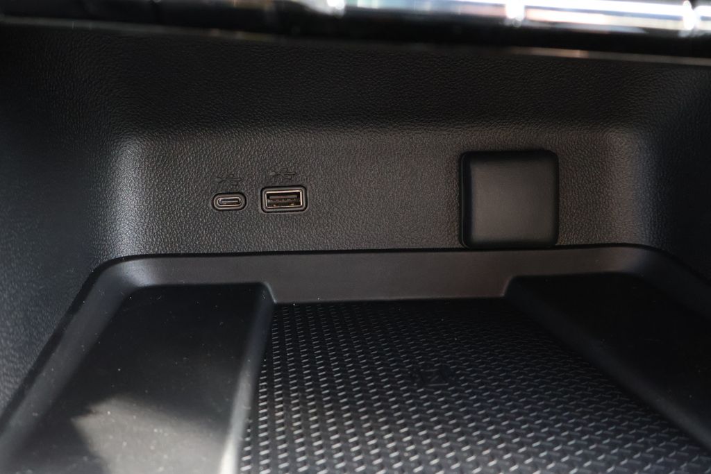 Thumbnail: 2026 Chevrolet Traverse - 31