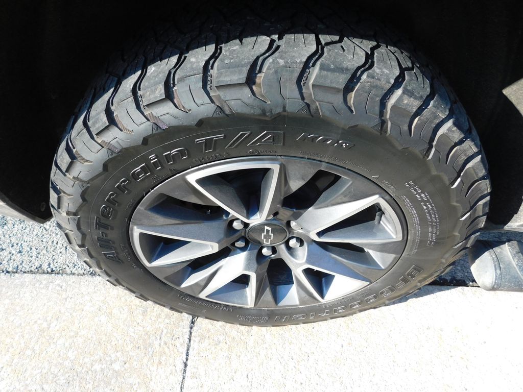 Thumbnail: 2021 Chevrolet Tahoe - 8