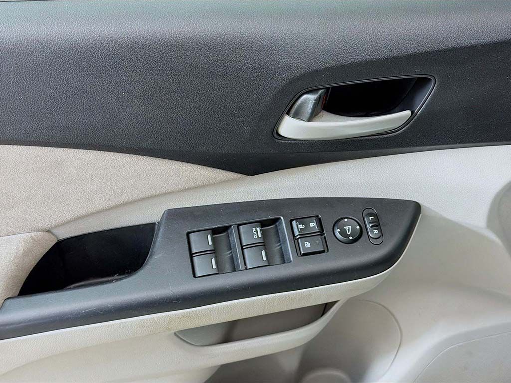 Used 2013  Honda EX image 27