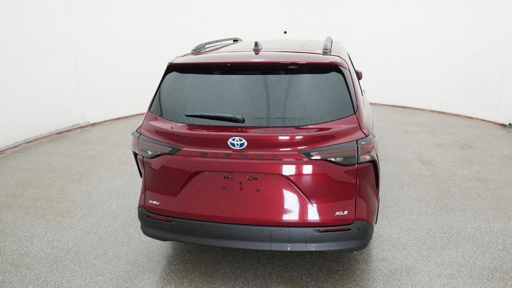 Thumbnail: 2025 Toyota Sienna - 17