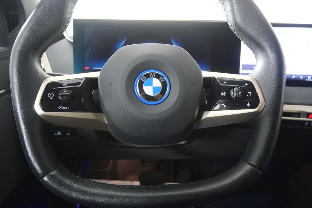 Thumbnail: 2024 BMW iX - 21