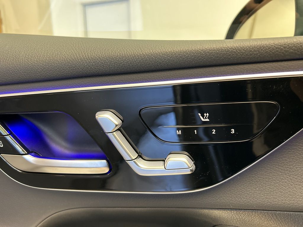 Thumbnail: 2026 Mercedes-Benz GLC - 21