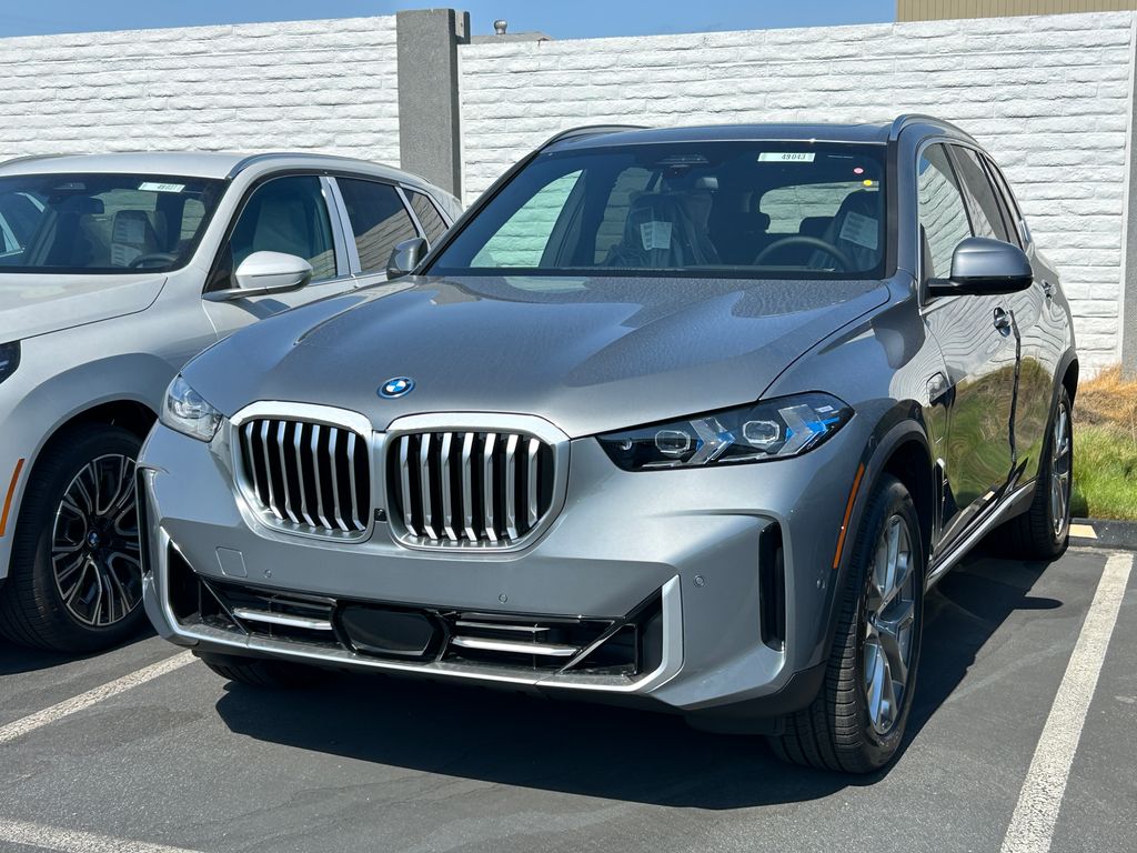 Thumbnail: 2026 BMW X5 - 2