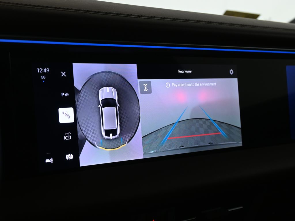 Thumbnail: 2025 Porsche Macan - 27