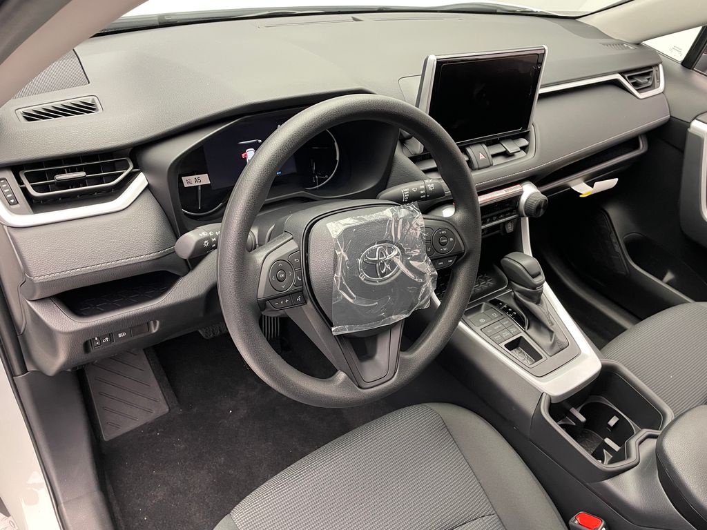 Thumbnail: 2025 Toyota RAV4 - 11